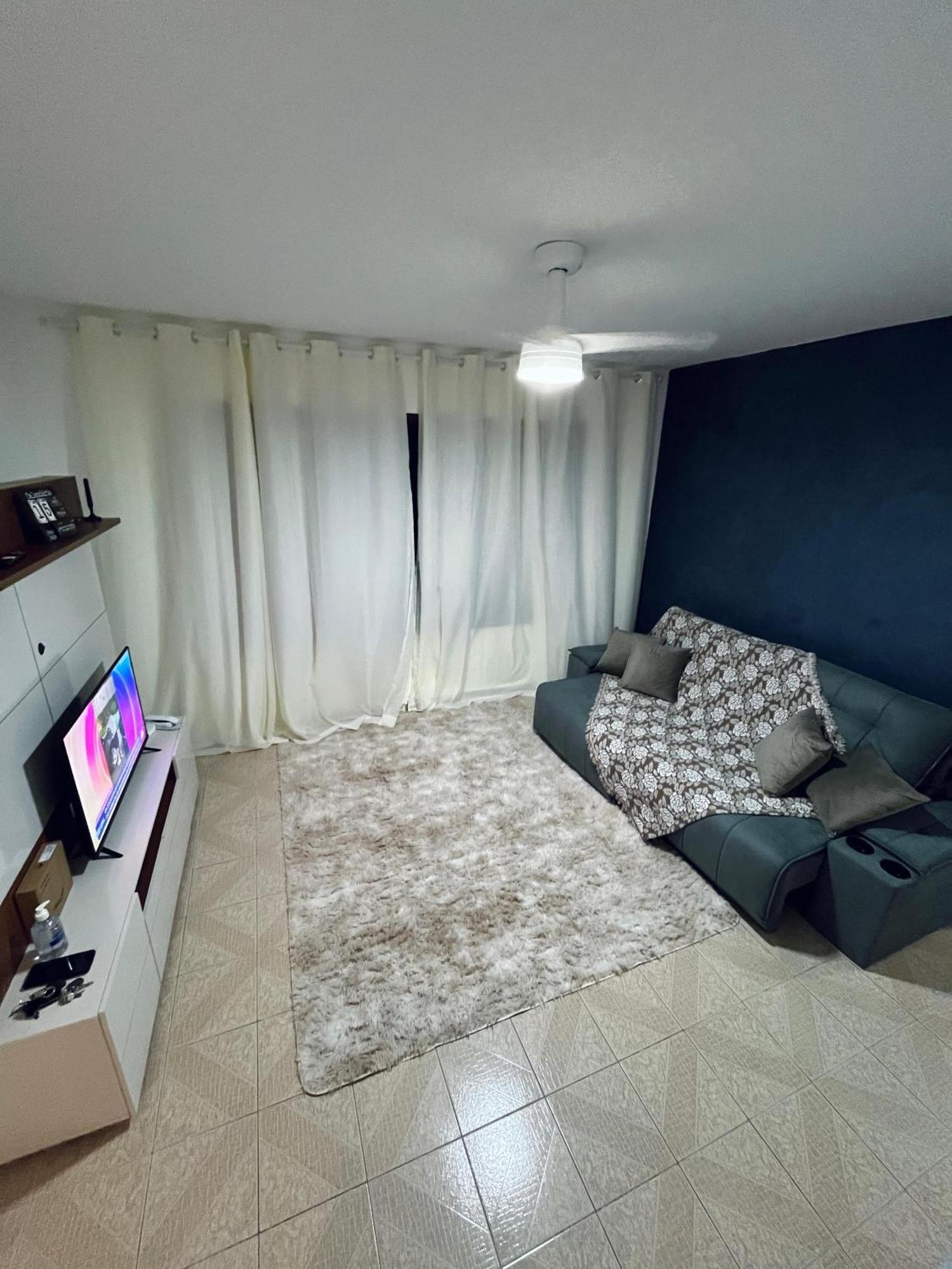 Apartamento Charmoso A 400Mts Da Praia Da Enseada Гуаружа Экстерьер фото