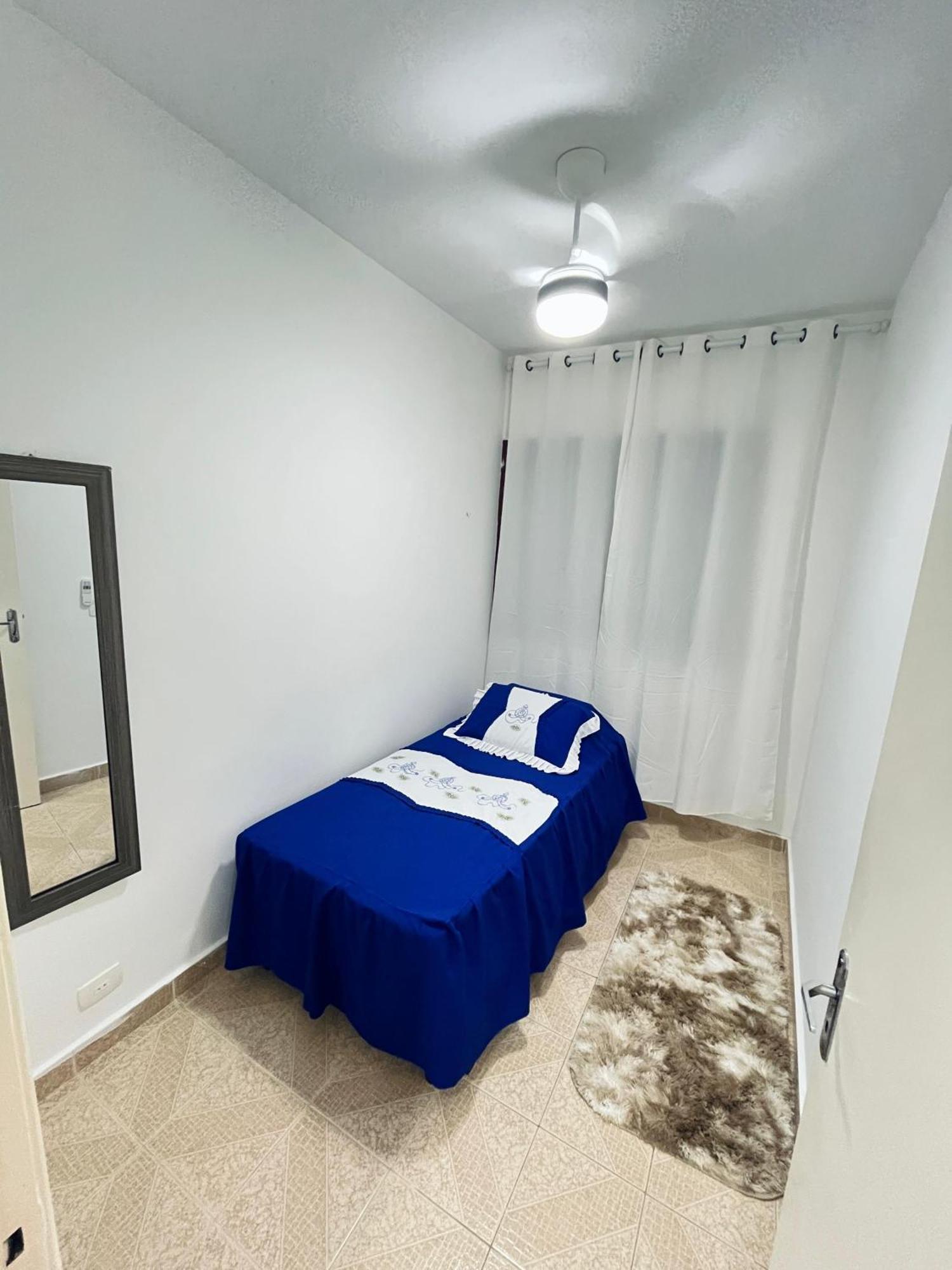 Apartamento Charmoso A 400Mts Da Praia Da Enseada Гуаружа Экстерьер фото